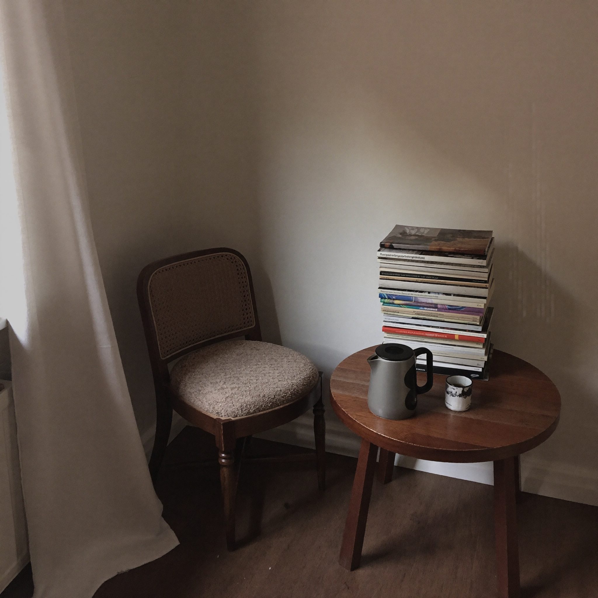 The reading corner in the waiting area, with a kettle always on